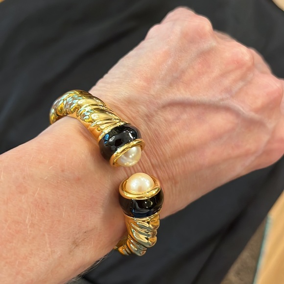 Vintage Joan Rivers Chunky Gold Pearl Clamper Cuff Bracelet Heavy Solid - Picture 12 of 16